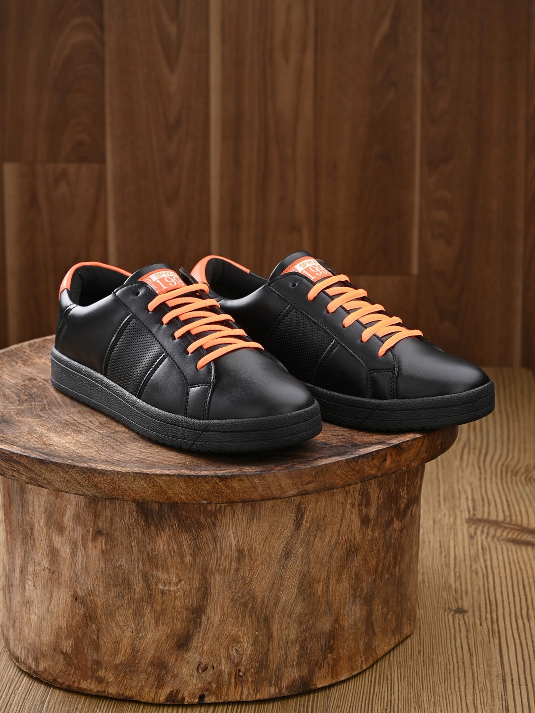 

SPYKAR Men Perforated Contrast Lace Sneakers, Black