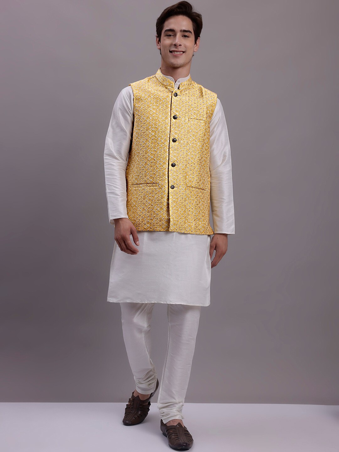

Jompers Regular Kurta & Pyjamas With Woven Design Nehru Jacket, Gold