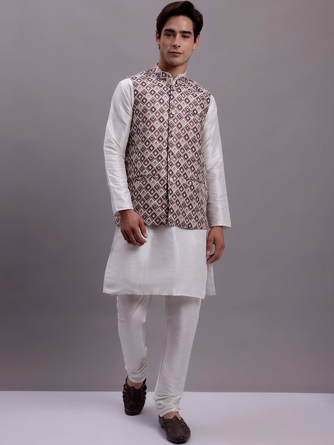 

Jompers Regular Kurta & Pyjamas With Woven Design Nehru Jacket, Purple