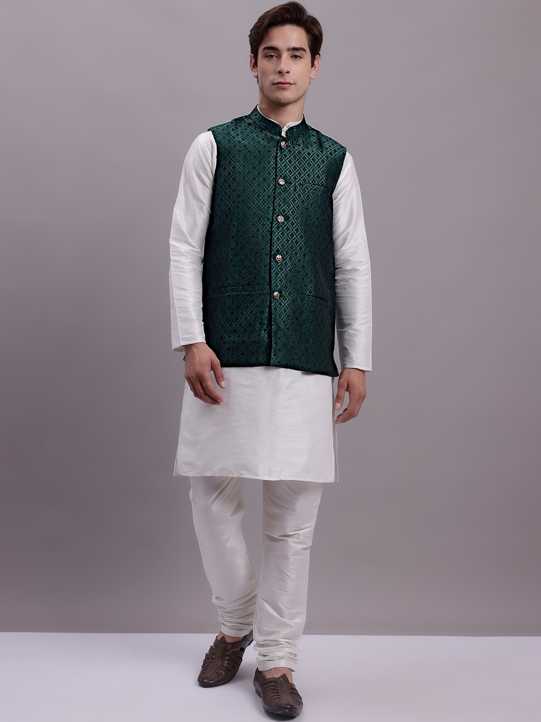 

Jompers Regular Kurta & Pyjamas With Woven Design Nehru Jacket, Olive