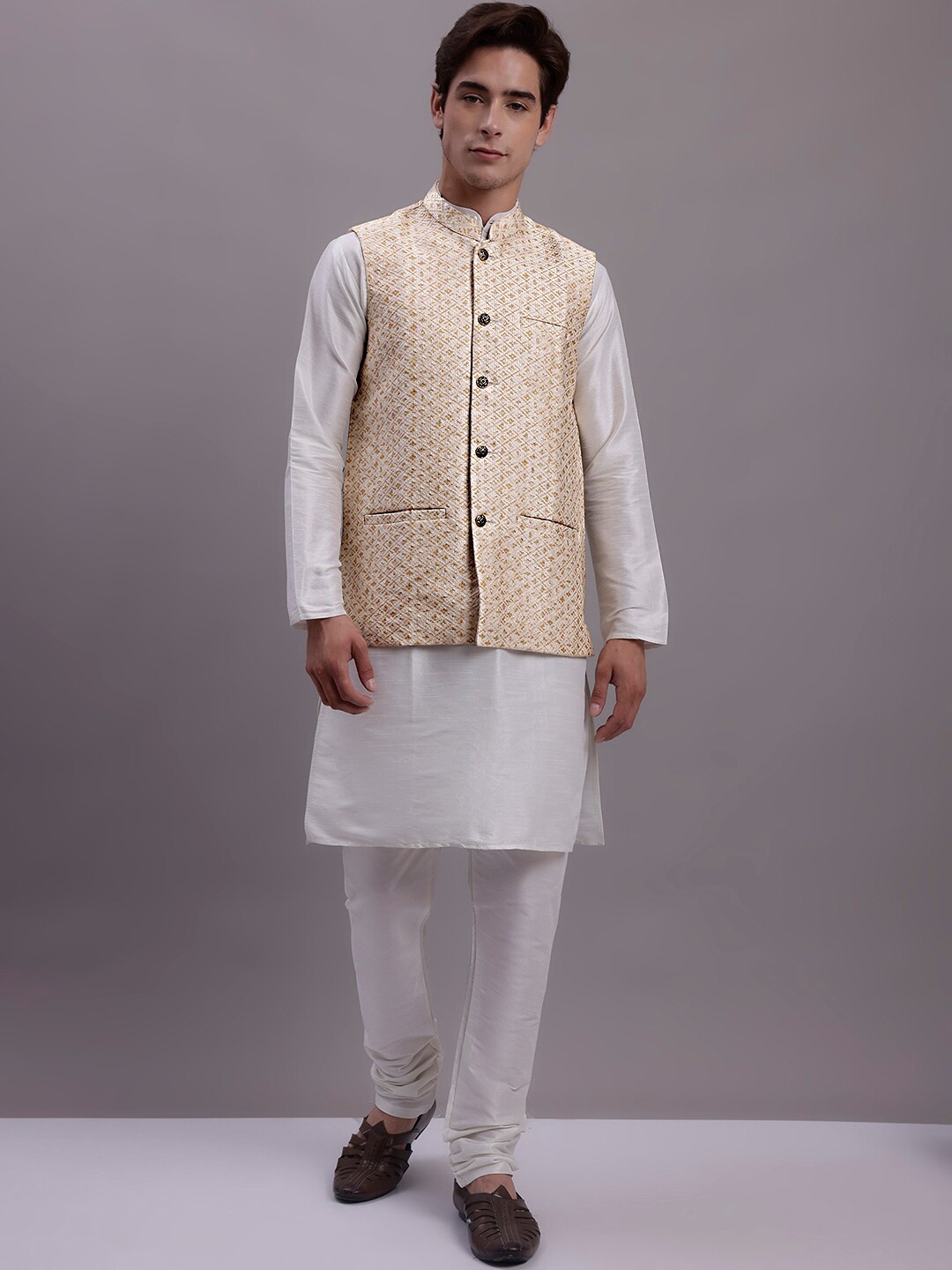 

Jompers Regular Kurta & Pyjamas With Woven Design Nehru Jacket, Cream