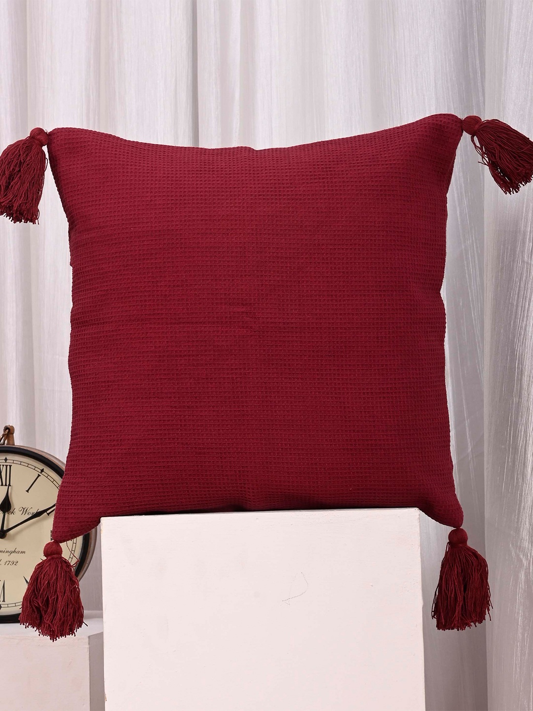 

OUSSUM Red 2 Pieces Square Cotton Cushion Covers With Tassels