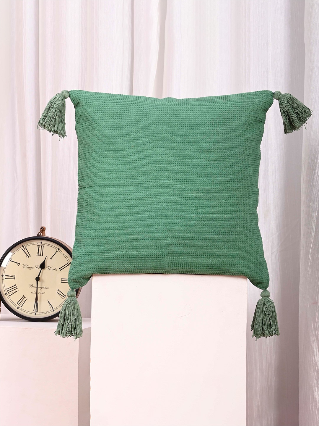 

OUSSUM Green 2 Pieces Cotton Square Cushion Covers With Tassels