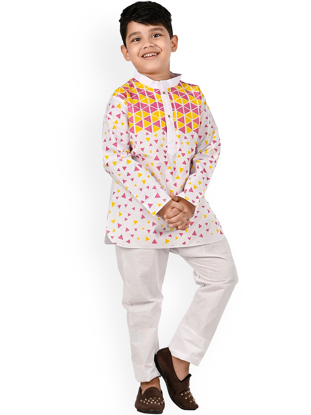 

BAESD Boys Printed Regular Pure Cotton Kurta With Pyjamas, White