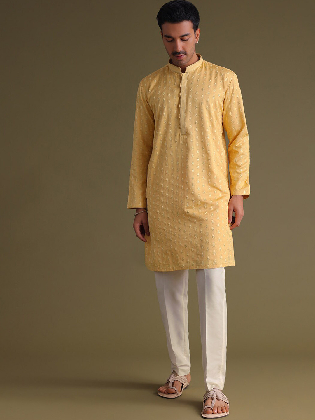 

KALKI Fashion Ethnic Motifs Embroidered Kurta with Pyjamas, Yellow