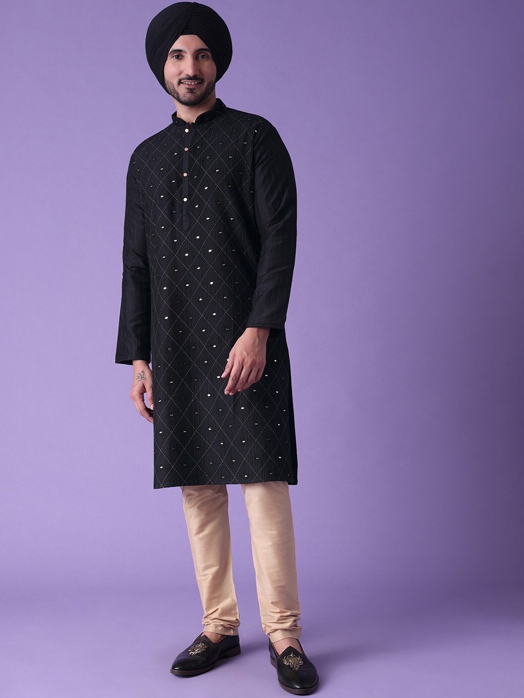 

KALKI Fashion Geometric Embroidered Mirror Work Kurta With Churidar, Black