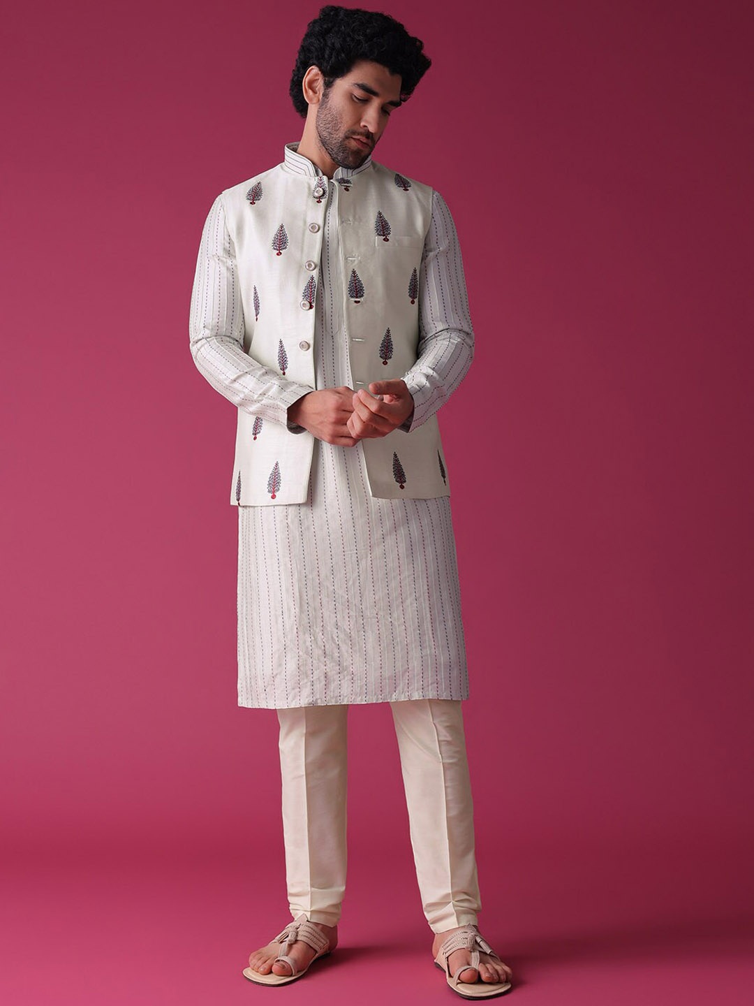 

KALKI Fashion Embroidered Regular Kurta With Trousers & Jacket, Green