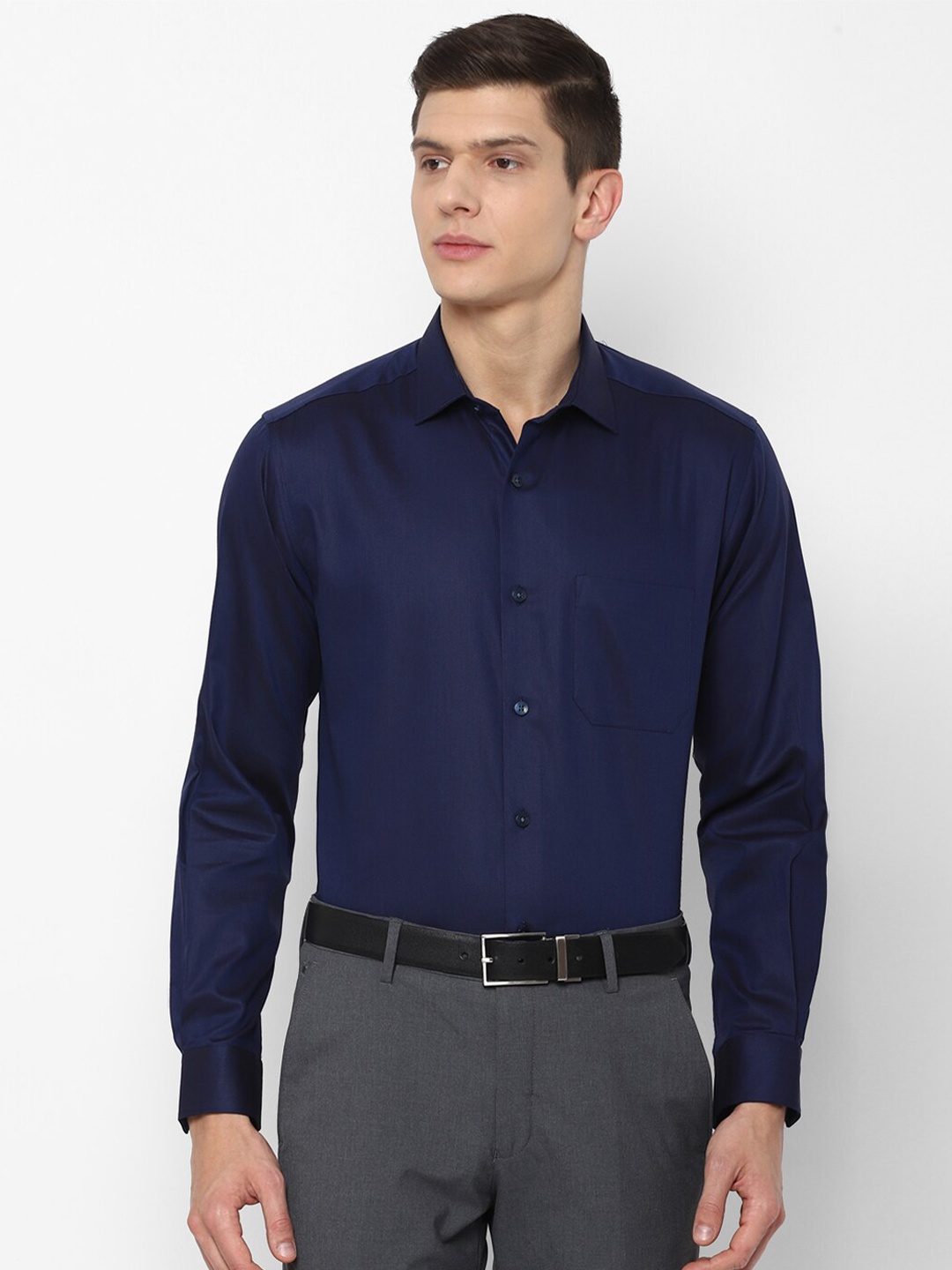 

Louis Philippe Slim Fit Opaque Pure Cotton Formal Shirt, Navy blue