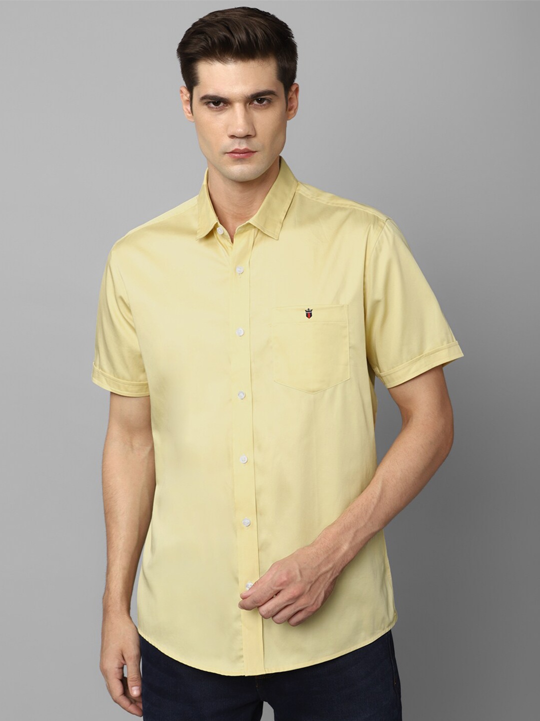 

Louis Philippe Jeans Spread Collar Slim Fit Cotton Casual Shirt, Yellow