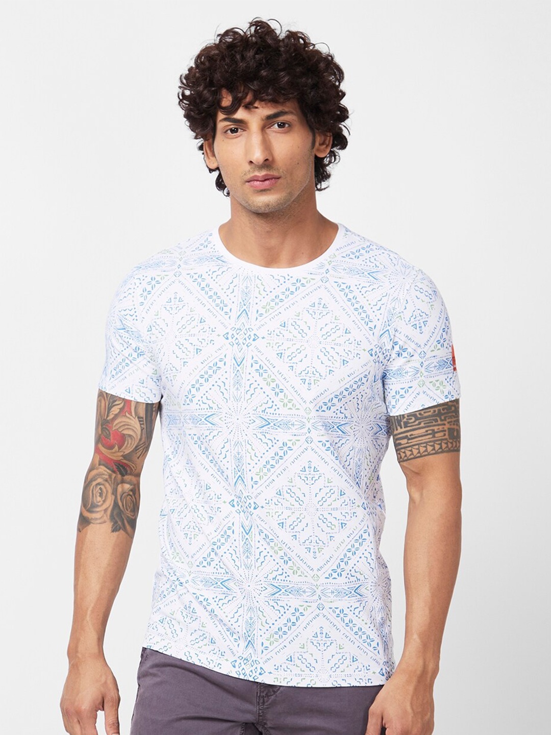 

SPYKAR Geometric Printed Slim Fit Cotton T-Shirt, White