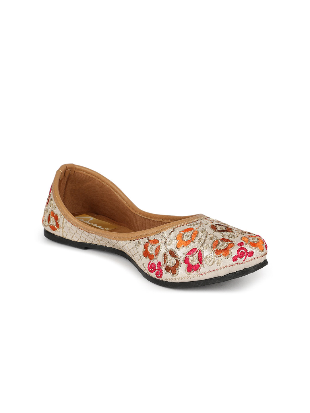 

The Desi Dulhan Embroidered Ethnic Mojaris, Off white