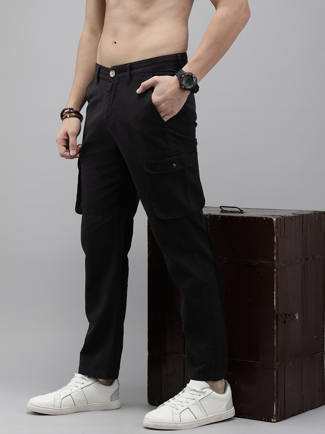 

Roadster Men Mid Rise Pure Cotton Cargo Trouser, Black