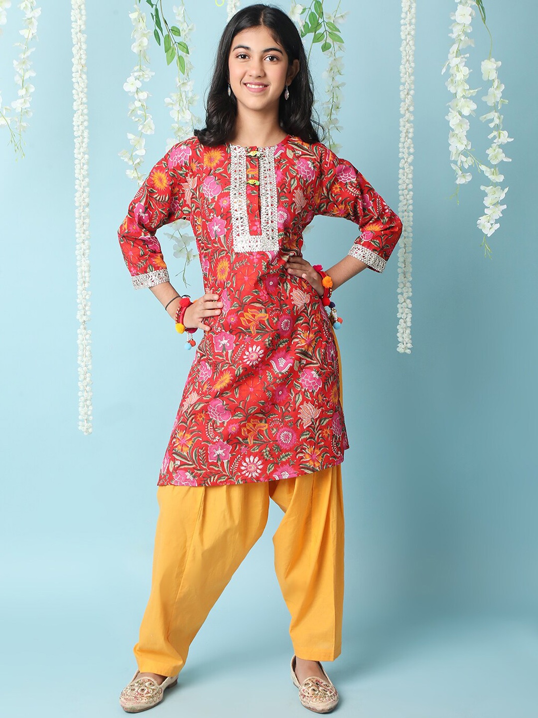 

KID1 Girls Floral Printed Gotta Patti Pure Cotton Kurta with Salwar, Red