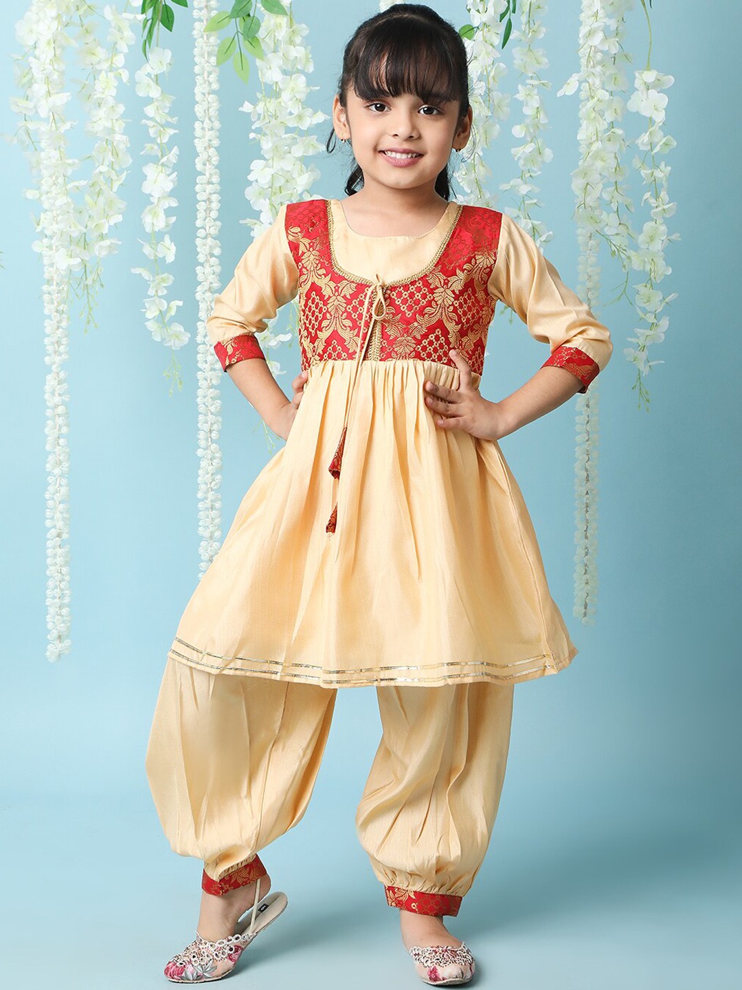

KID1 Girls Floral Woven Design Top With Salwar, Cream