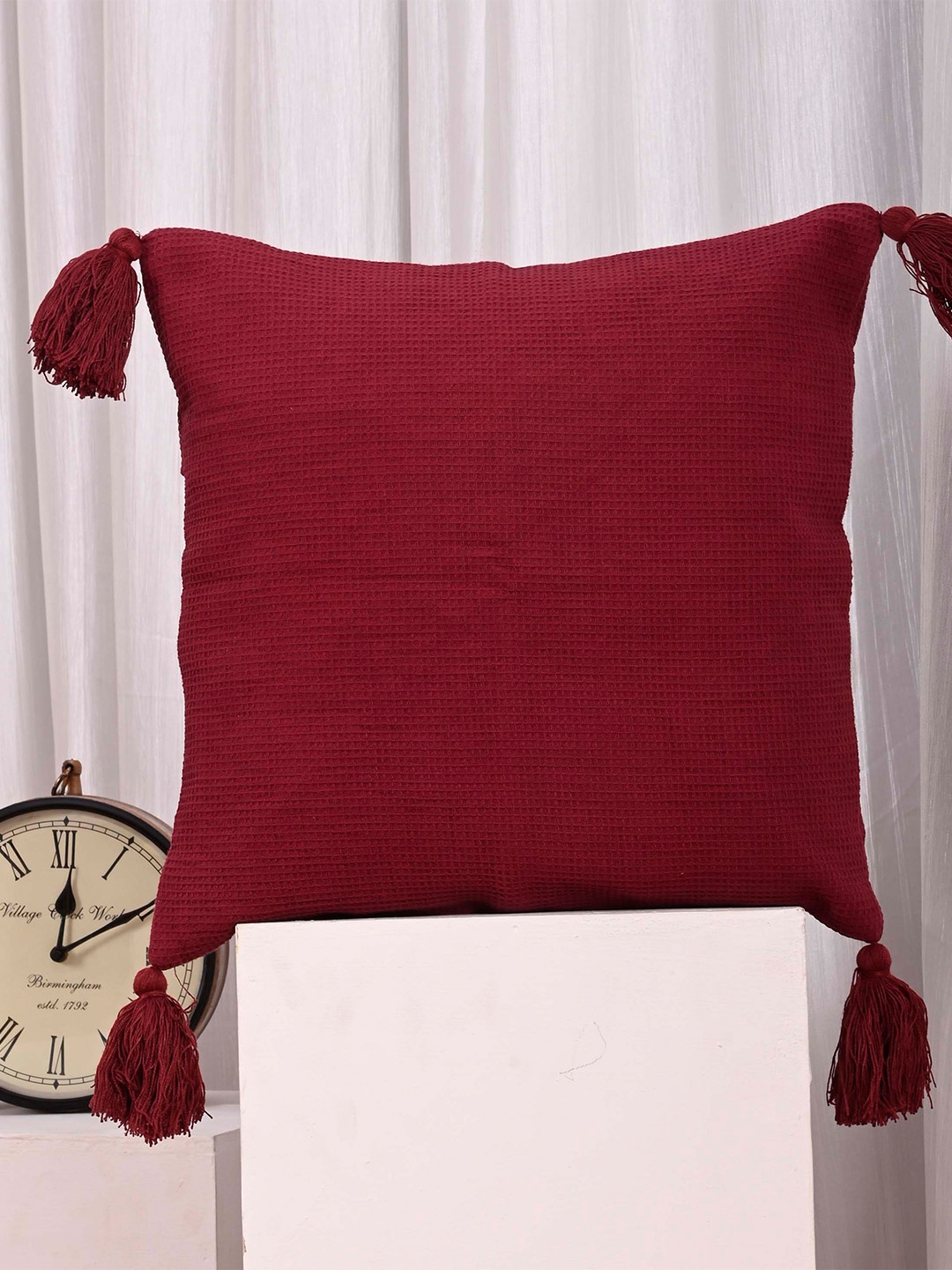 

OUSSUM Red 5 Pieces Square Cotton Cushion Covers With Tassels