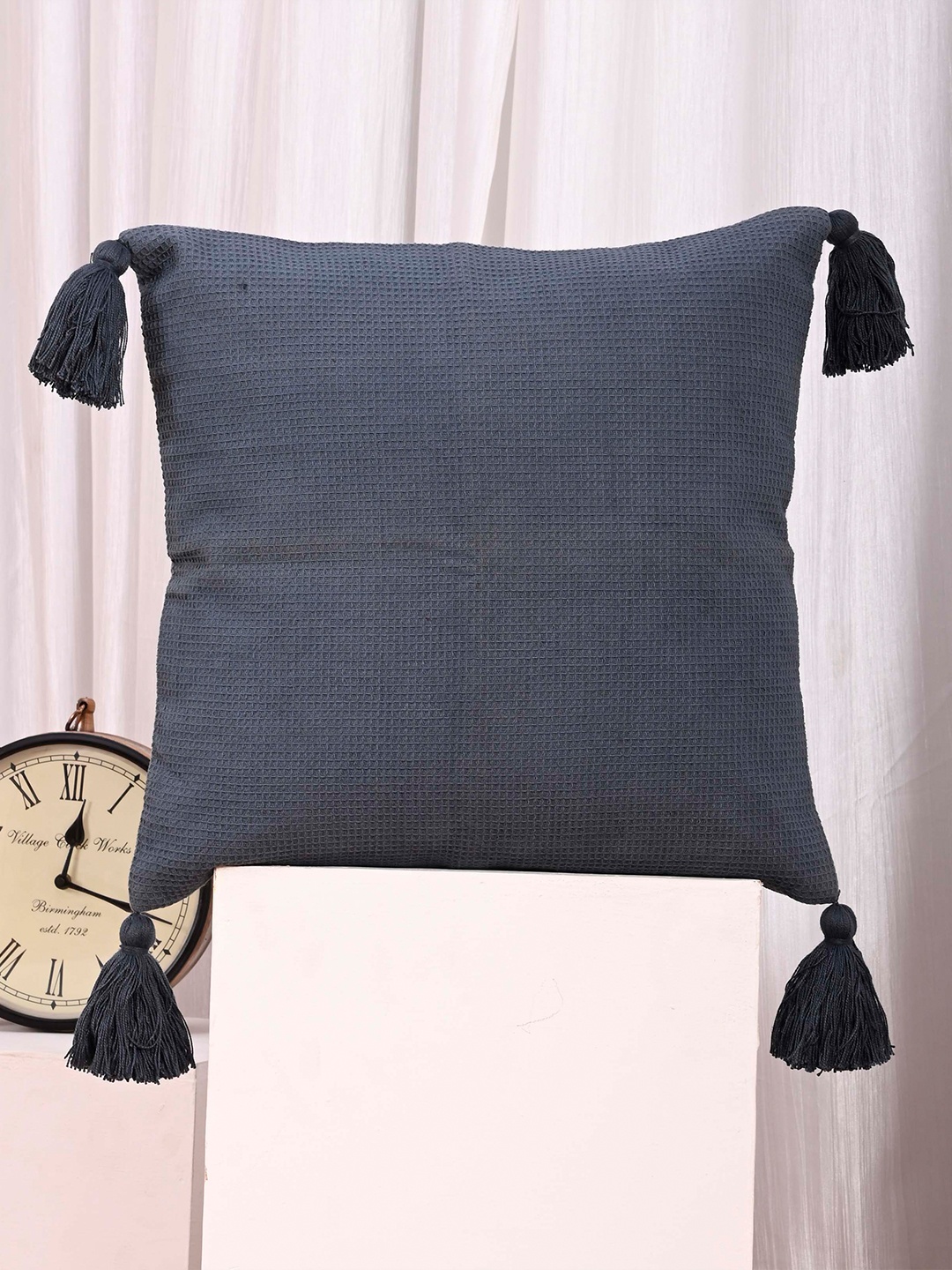 

OUSSUM Grey 5 Pieces Square Cotton Cushion Covers With Tassels