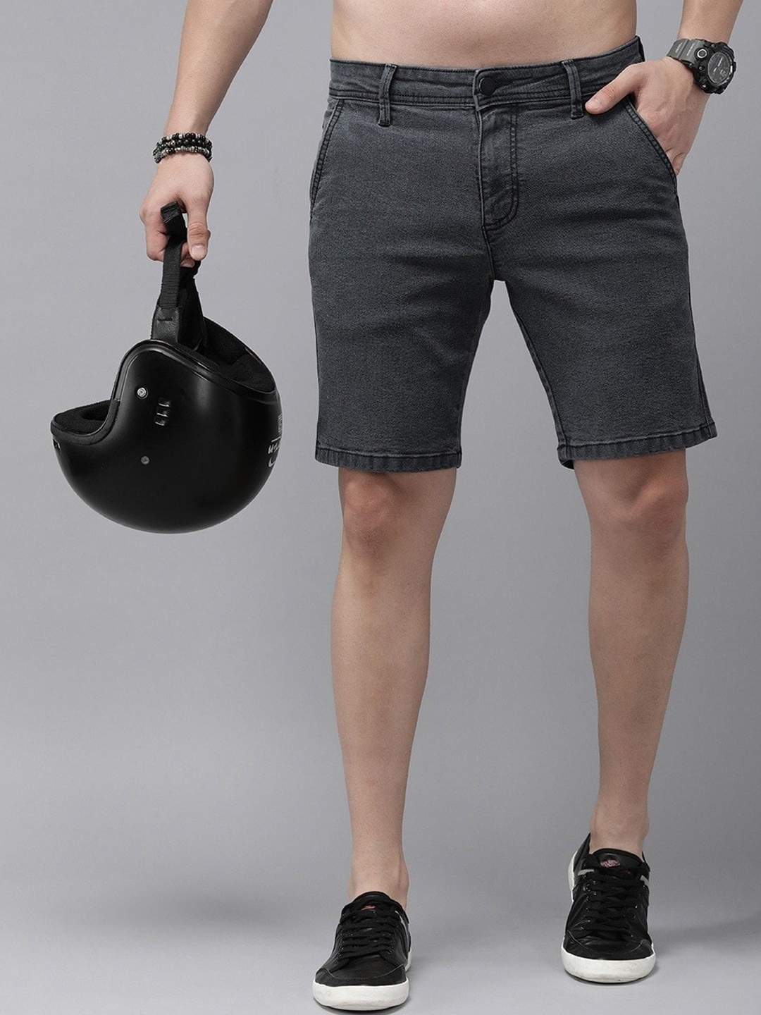 

Roadster Men Grey Slim-Fit Denim Shorts