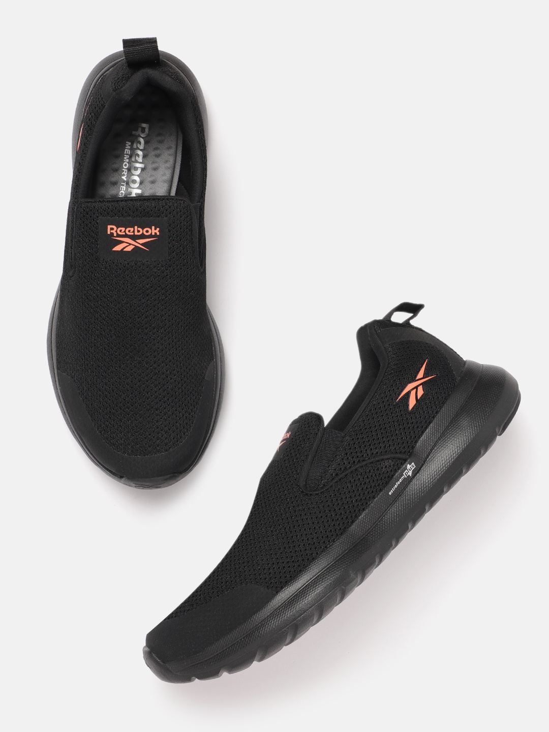

Reebok Men Comfort Wonderer Walking Shoes, Black