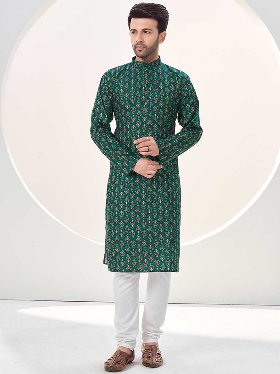 

SHOPGARB Ethnic Motif Printed Band Collar Kurta, Green