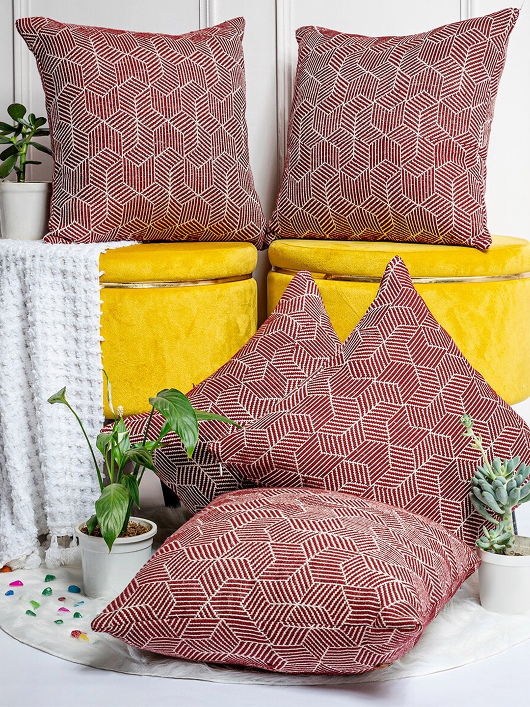 

ANWYN Red & White 5 Pieces Geometric Printed Jacquard Square Cushion Covers