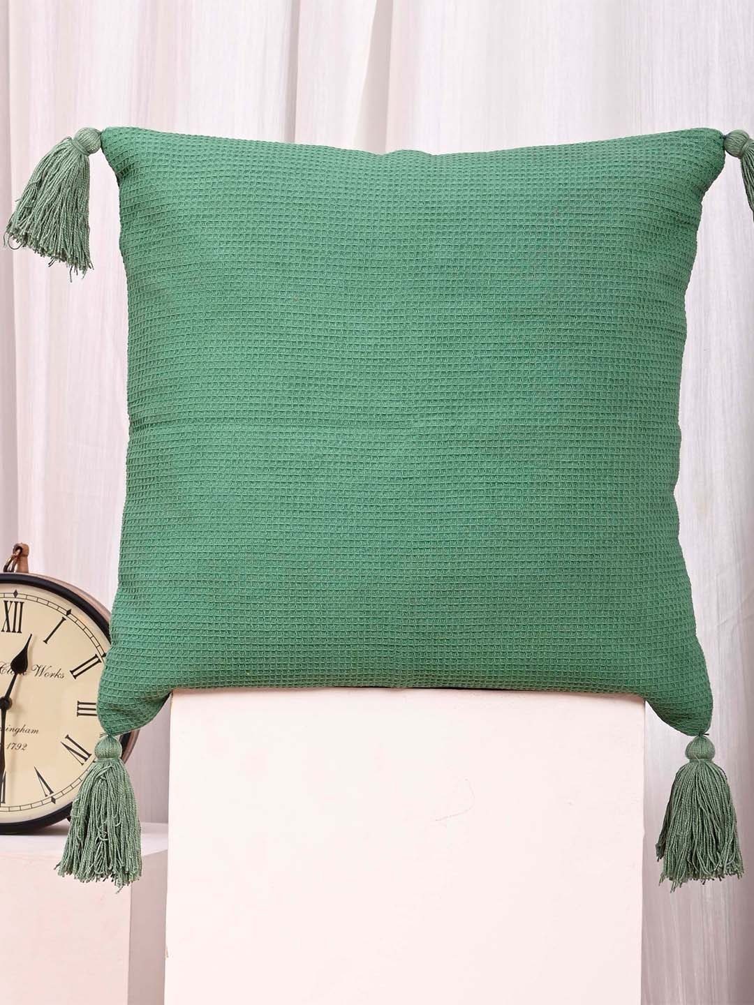 

OUSSUM Green Cotton Square Cushion Cover With Tassels