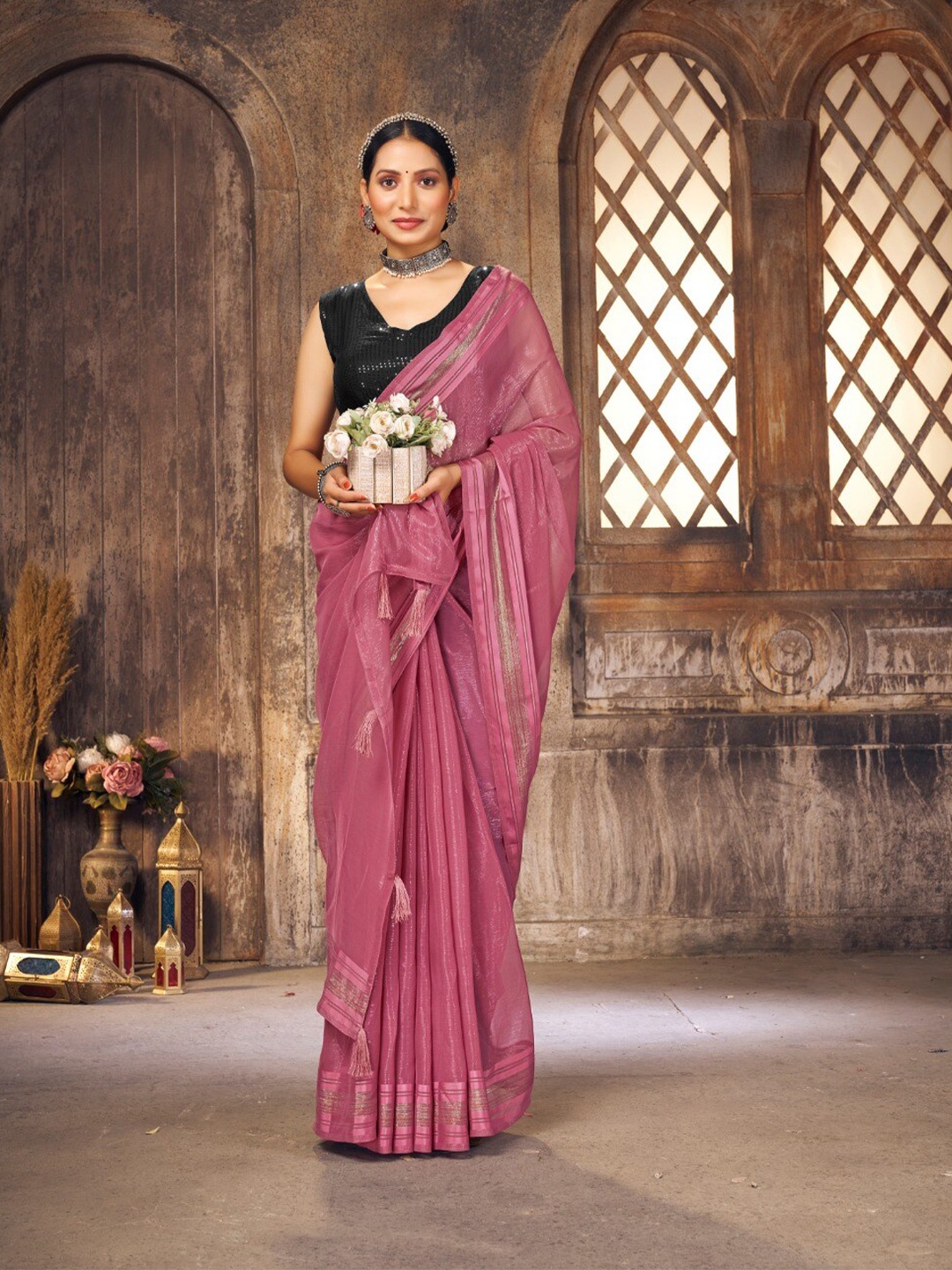 

FLOURIOUS Shimmer Zari Tassels Pallu Saree, Purple