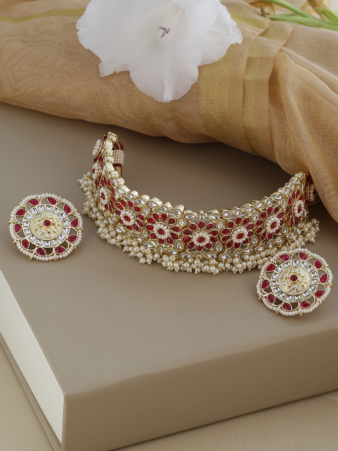 

Shoshaa Gold-Plated Kundan-Studded Jewellery Set
