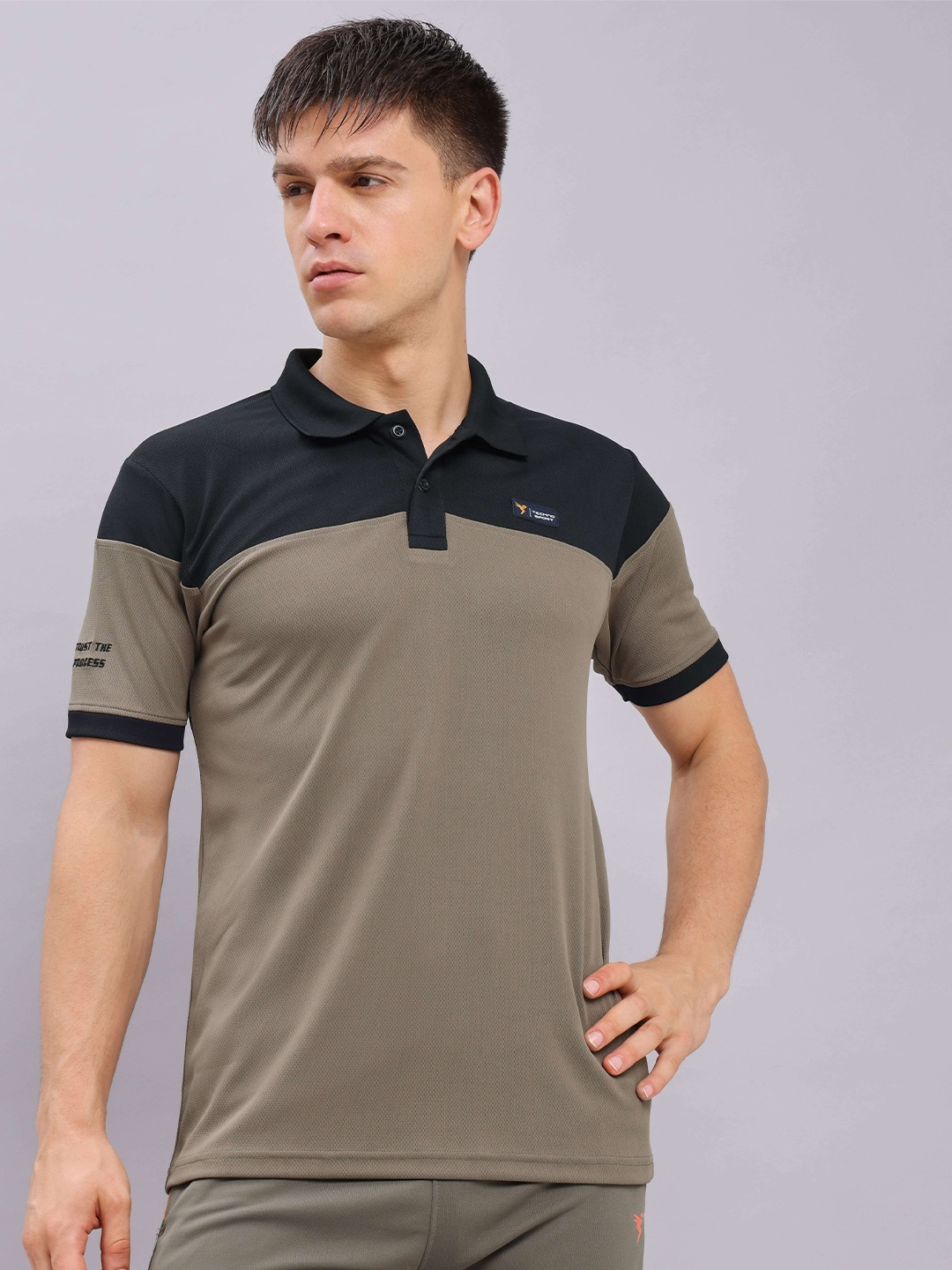 

Technosport Antimicrobial Colourblocked Printed Polo Collar Slim Fit T-Shirts, Grey