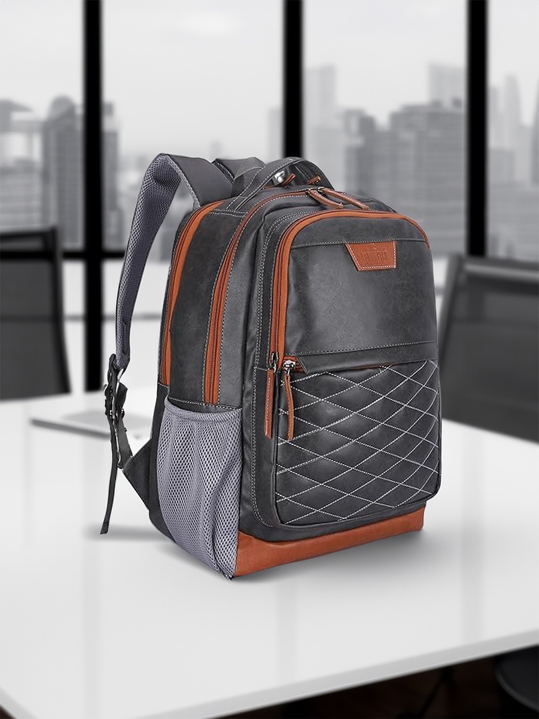 

THE CLOWNFISH ExploreX Unisex Water Resistant Leather Backpack, Grey