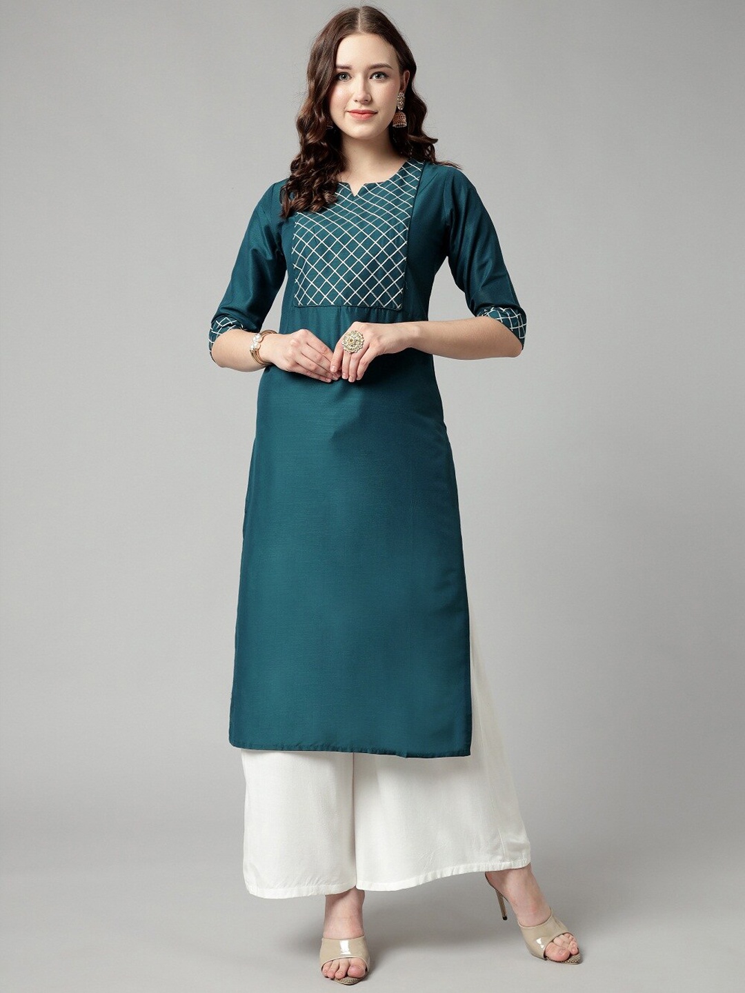 

HETSA Geometric Yoke Design Notched Neck Thread Work Kurta, Teal
