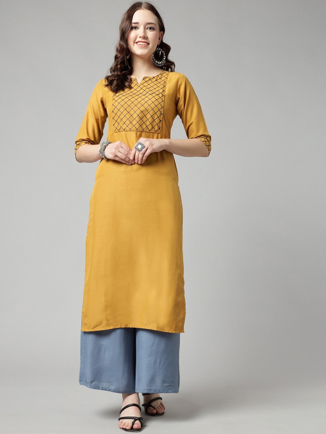 

HETSA Geometric Yoke Design Notched Neck Thread Work Kurta, Yellow
