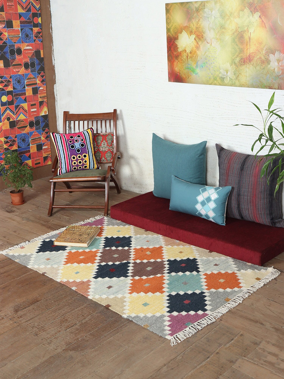 

ZEBA Grey & Red Geometric Printed Woolen Dhurrie