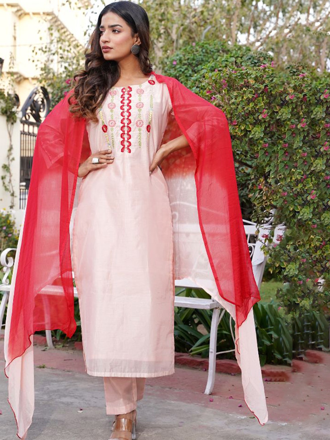 

Label Tamanna Rungta Floral Embroidered Regular Kurta With Trousers & Dupatta, Peach