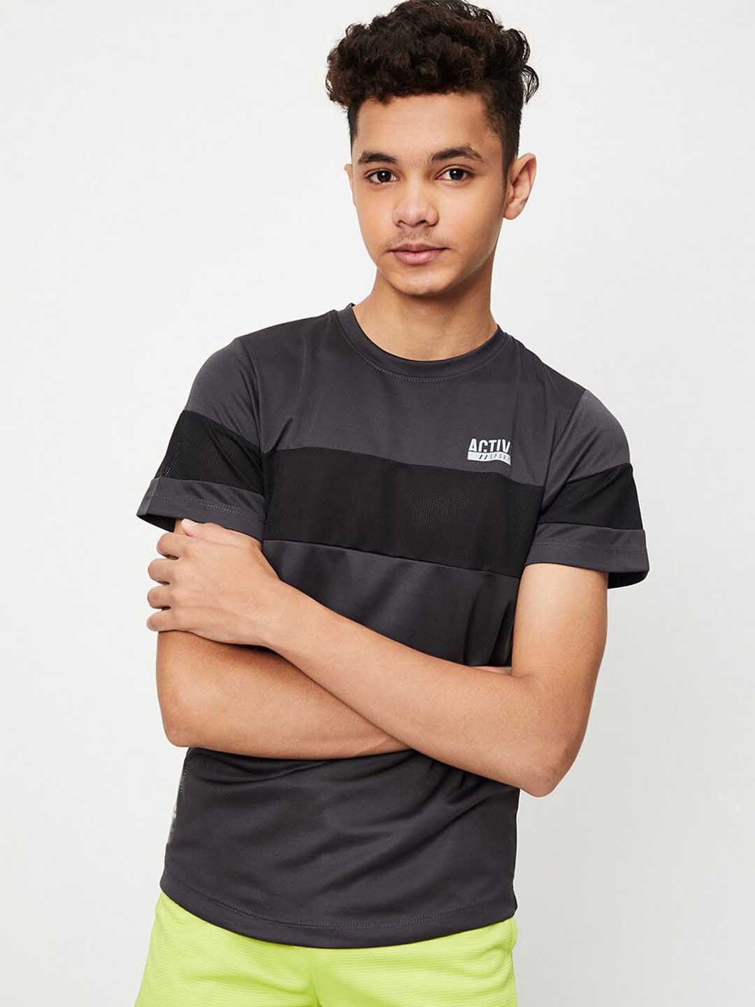 

max Boys Colourblocked Printed T-shirt, Grey