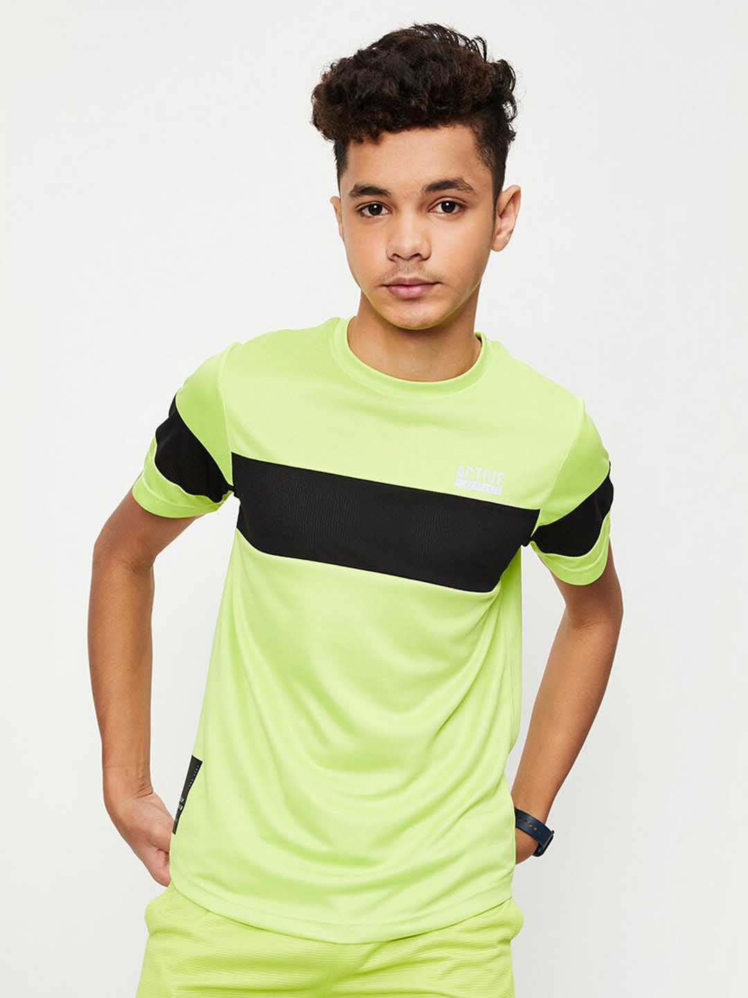

max Boys Colourblocked Round Neck T-shirt, Green