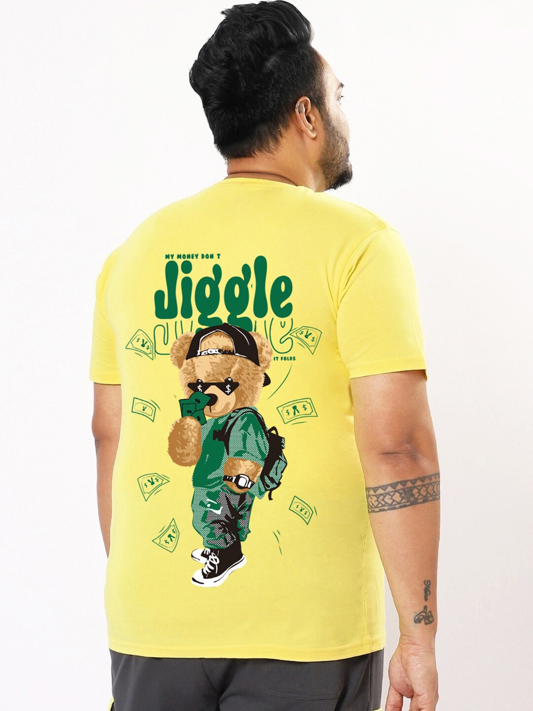 

Bewakoof Plus Money Don't Jiggle Graphic Printed Pure Cotton T-shirt, Yellow