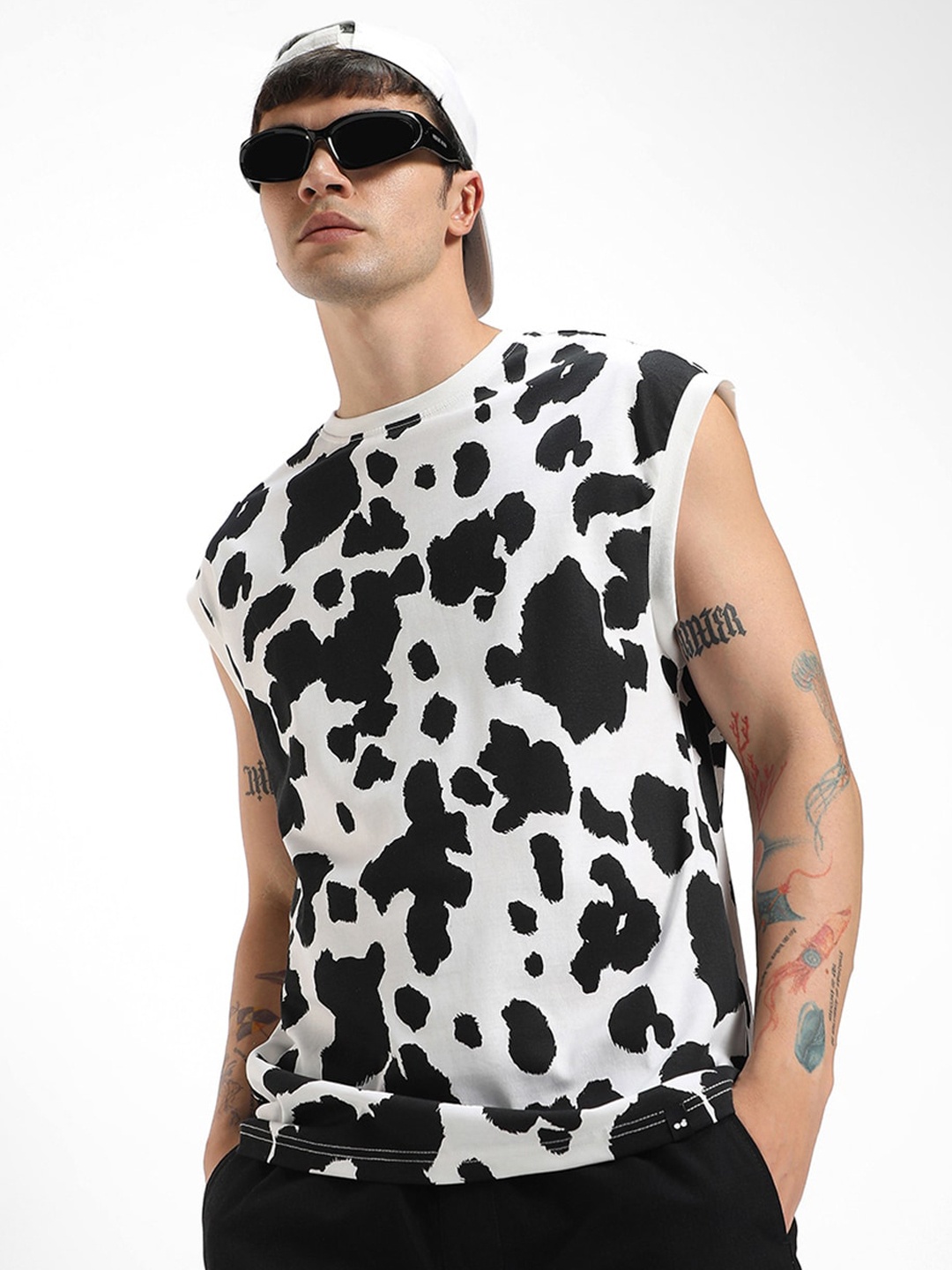 

Bewakoof All Over Printed Pure Cotton Oversized Innerwear Vest, White
