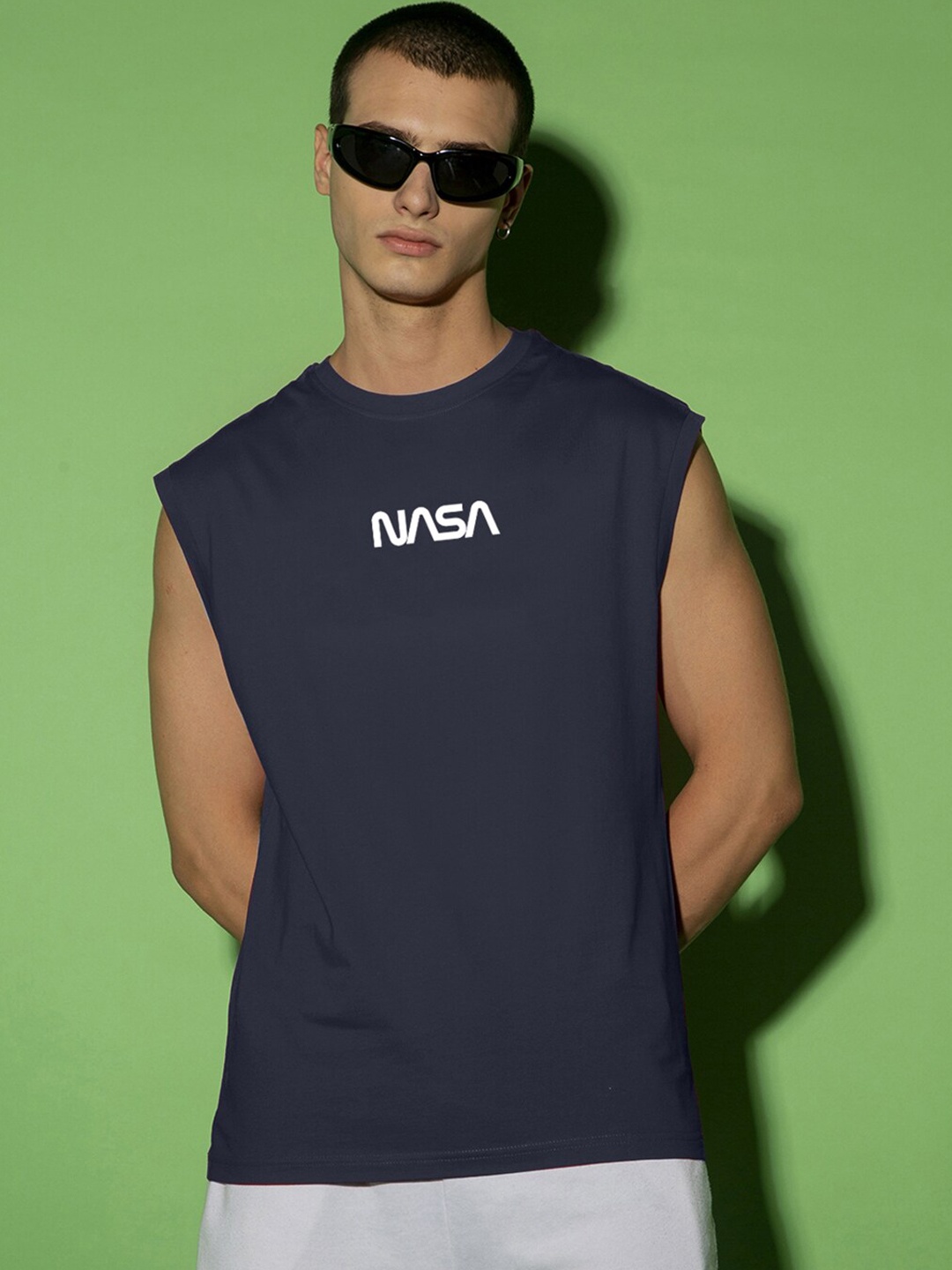 

Bewakoof Men Universal Astro Graphic Printed Boxy Fit Pure Cotton Vest, Navy blue