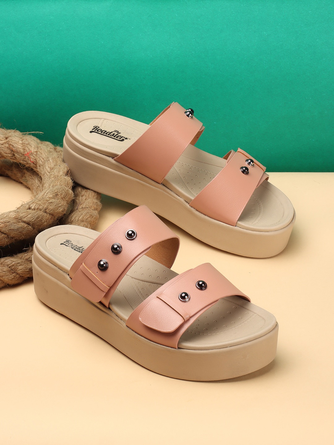 

The Roadster Lifestyle Co. Casual Comfort Wedge, Pink