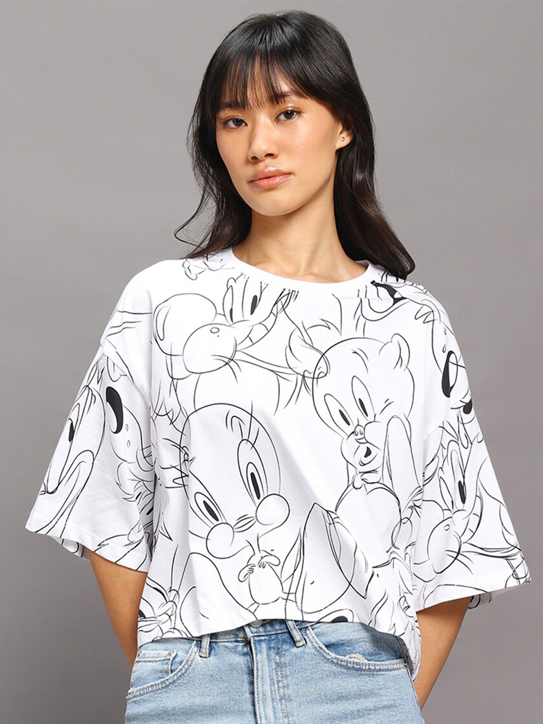 

Bewakoof Plus Tweety Printed Pure Cotton Oversized T-shirt, White