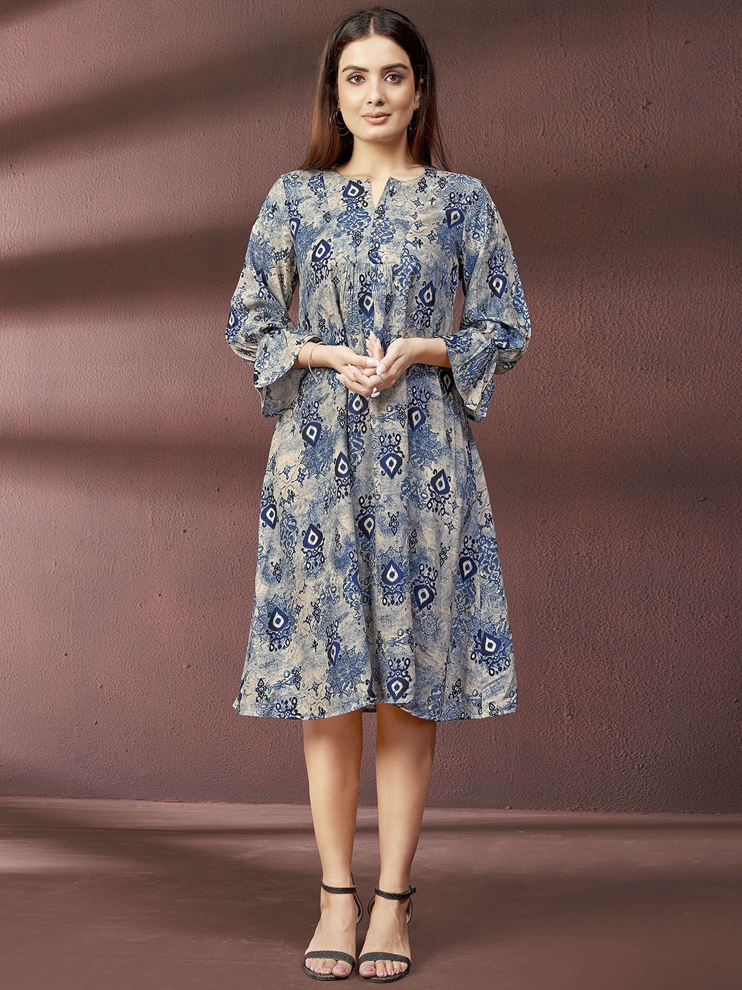 

DRESOUL Ethnic Motifs Printed Bell Sleeves A-Line Dress, Blue