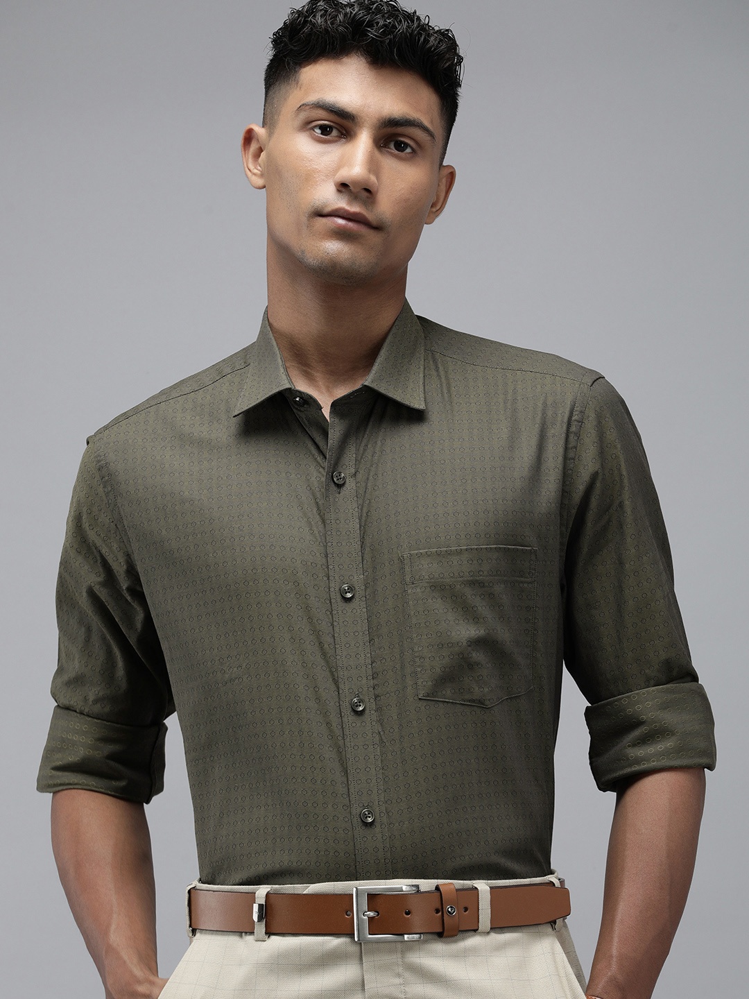 

Park Avenue Textured Pure Cotton Dual-Tone Formal Shirt, Olive