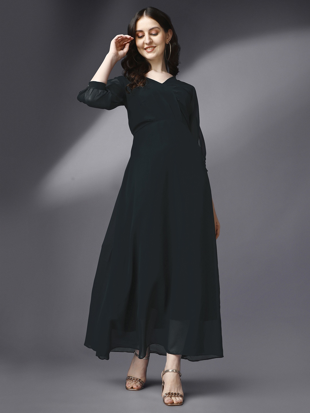 

Femvy V-Neck Pleated Detailed Georgette Maxi Dress, Black