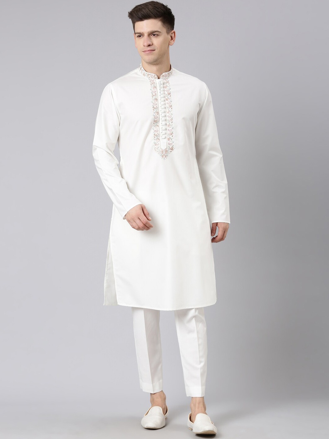 

TheEthnic.Co Floral Embroidered Regular Thread Work Pure Cotton Kurta With Trousers, Off white