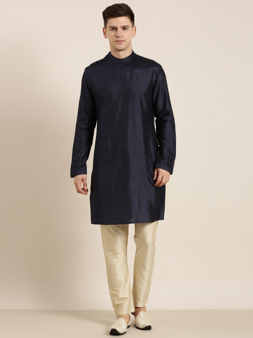 

TheEthnic.Co Mandarin Collar Regular Kurta with Pyjama, Navy blue