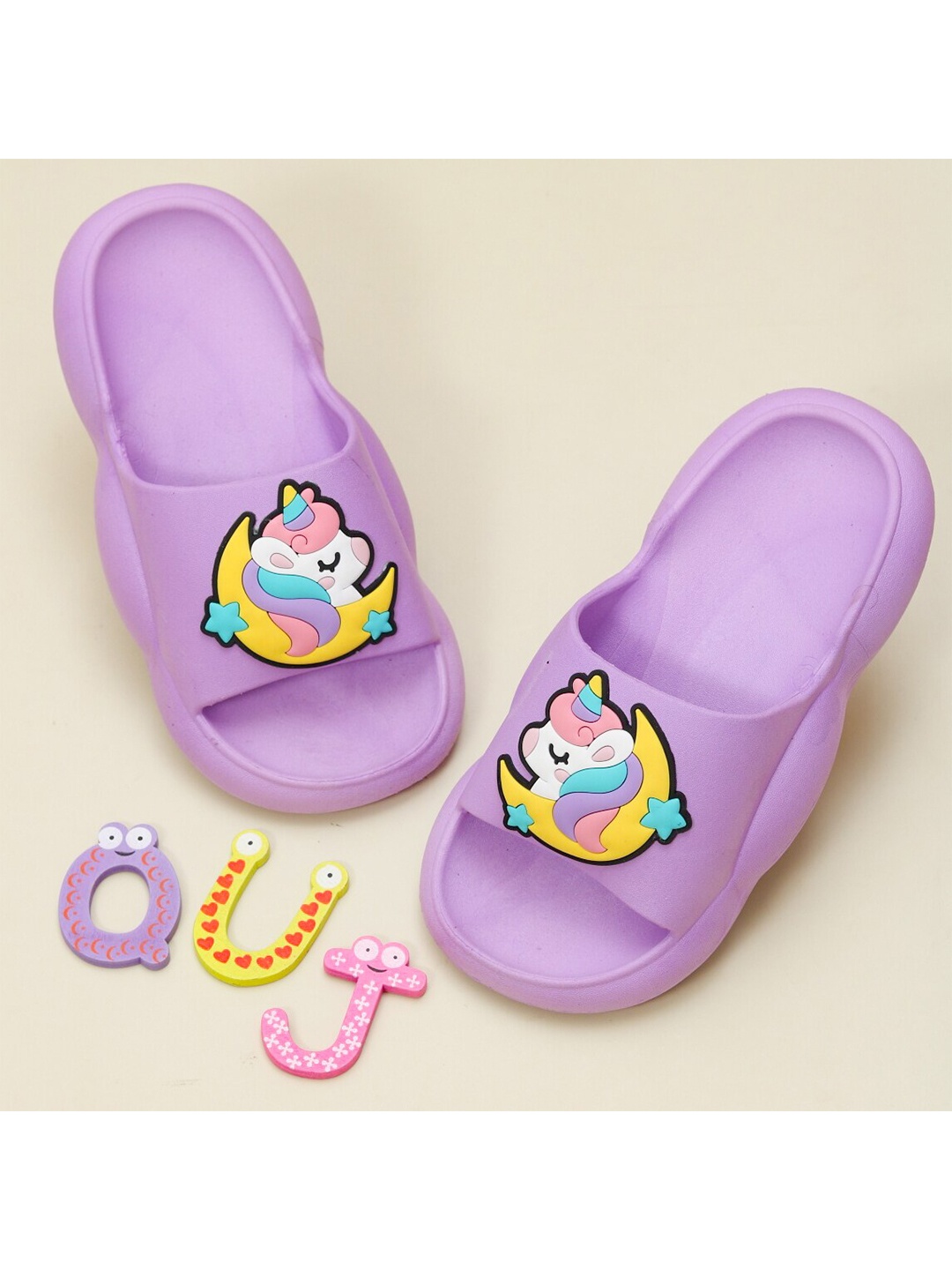 

Yellow Bee Girls Unicorn Applique Sliders, Lavender