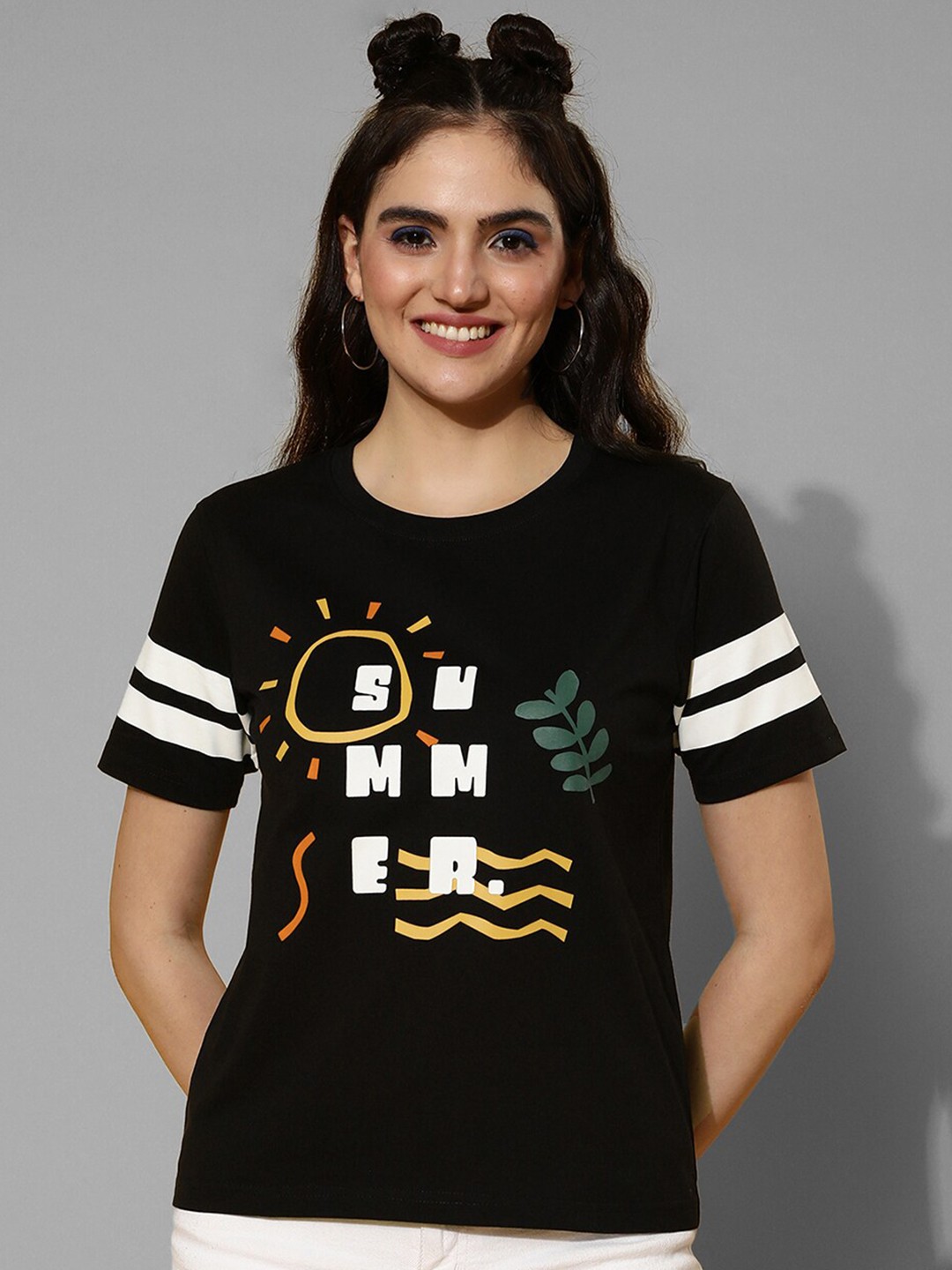 

JUNEBERRY Graphic Printed Pure Cotton Bio Finish Regular T-shirt, Black