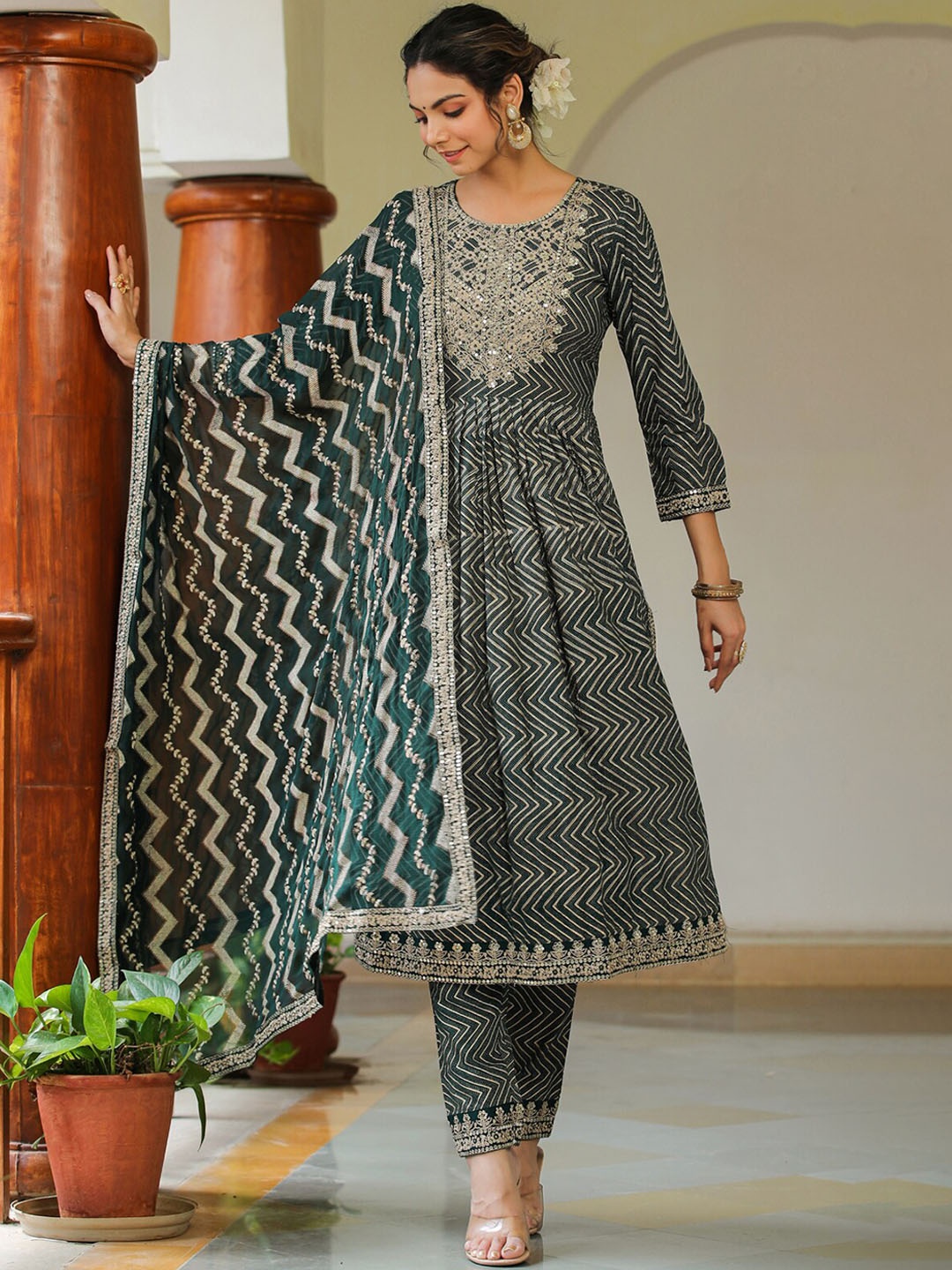 

Prakhya Printed Empire Kurta & Trousers With Dupatta, Green