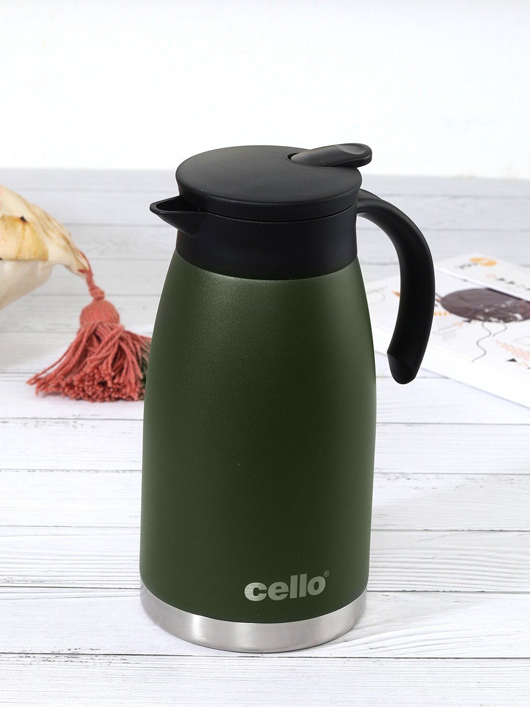 

Cello Duro Green Stainless Steel Pot With Double Wall Vacuum Insulation - 1100 ml