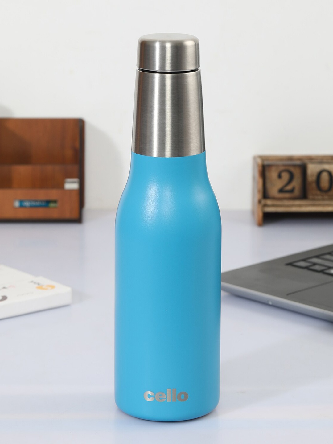 

Cello Duro Tuff Blue Steel Series Trek Flask Hot and Cold Steel Bottle - 900ml